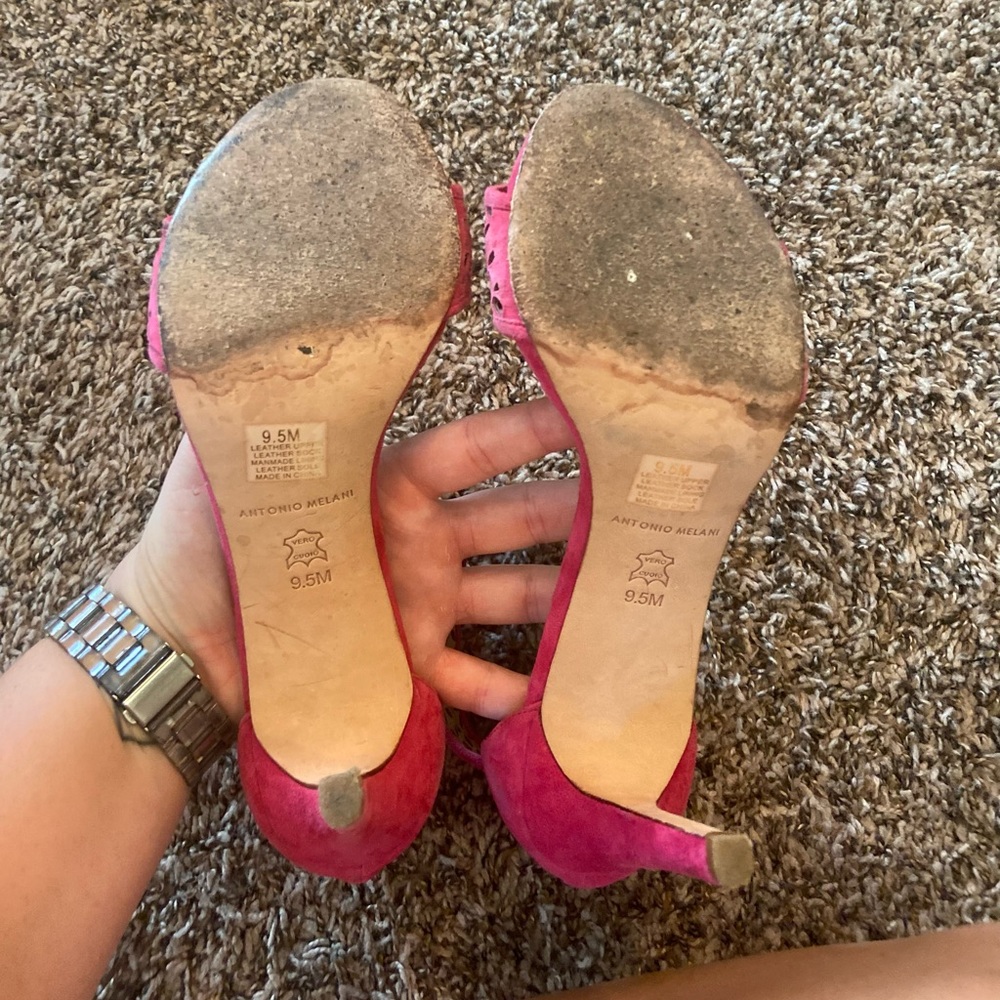 Pink Heels - Picture 4 of 4
